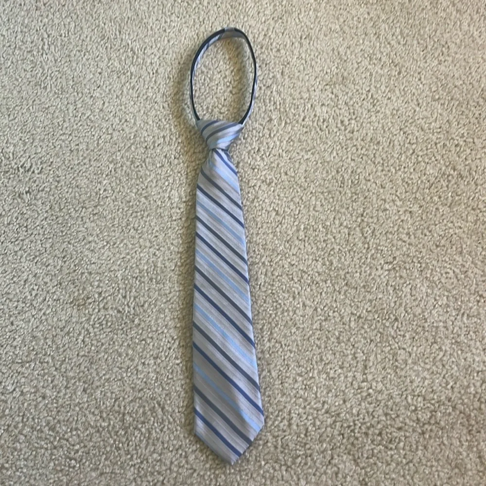 Boys Calvin Klein adjustable tie